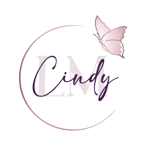Cindy LA MENDOLA, Consultante en stratégie de communication et marketing digital pour les coachs et thérapeutes dans le domaine du développement personnel et de la spiritualité.