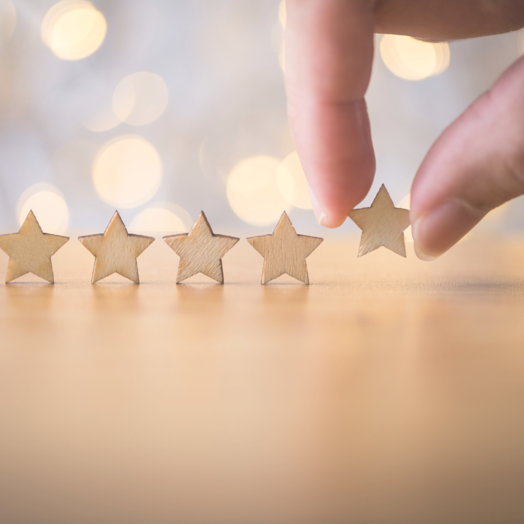 Dans le domaine du bien-être, où le contact humain est précieux, l'automatisation doit être subtile et toujours personnalisée. Elle permet d’assurer un suivi régulier et de renforcer la satisfaction client.